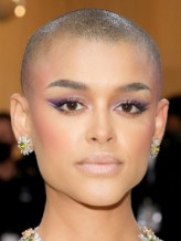 Jordan Alexander fotoğrafı