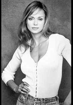 Vanessa Angel Fotoğrafı