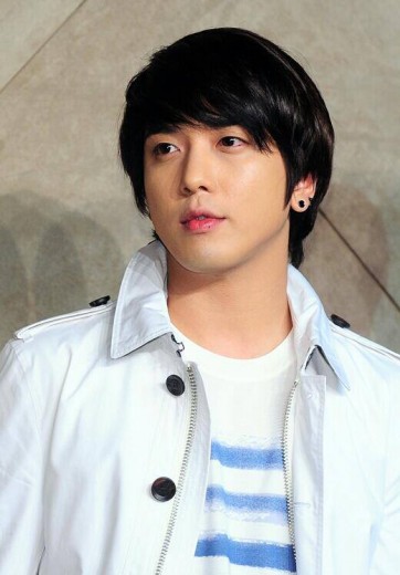 Jung Yong-Hwa Fotoğrafı