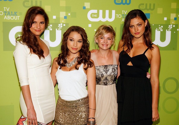 Shelley Hennig Fotoğrafı