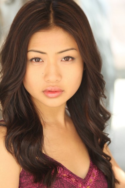 Brianne Tju Fotoğrafı