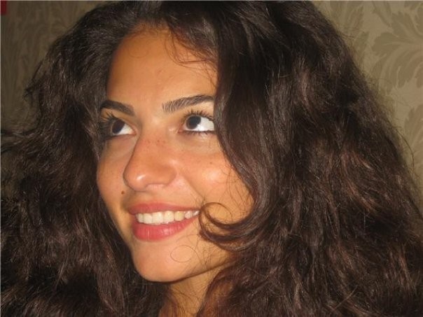 Melisa Aslı Pamuk Fotoğrafı