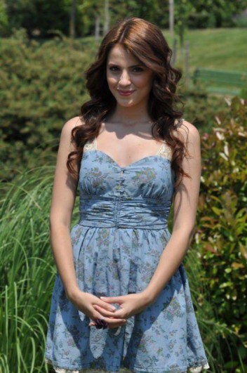 Ezgi Eyüboğlu fotoğrafı