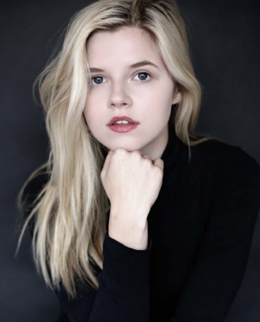 Ana Mulvoy-Ten Fotoğrafı