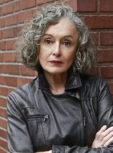 Doris McCarthy fotoğrafı