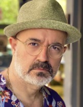 Caner Alper fotoğrafı