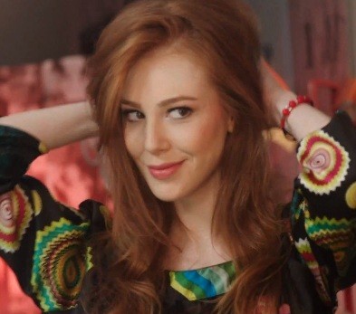 Elçin Sangu Fotoğrafı
