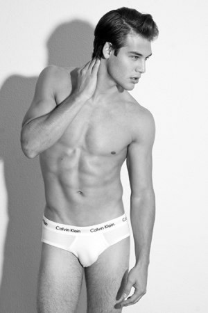 Ryan Anthony Guzman Fotoğrafı