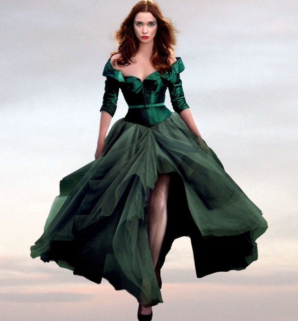 Alice Englert Fotoğrafı