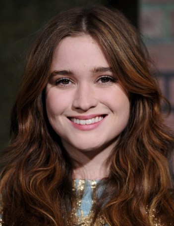 Alice Englert Fotoğrafı