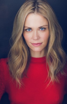 Claire Coffee Fotoğrafı