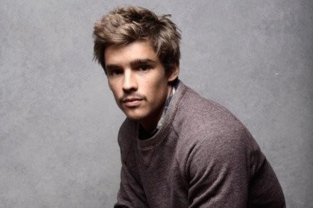 Brenton Thwaites Fotoğrafı