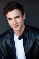 Parker Mack fotoğrafı