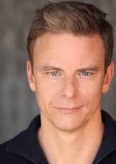 Shaw Jones fotoğrafı