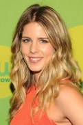 Emily Bett Rickards Fotoğrafı