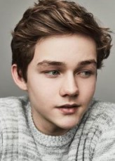 Levi Miller fotoğrafı