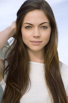 Caitlin Carver Fotoğrafı