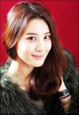 Claudia Kim fotoğrafı