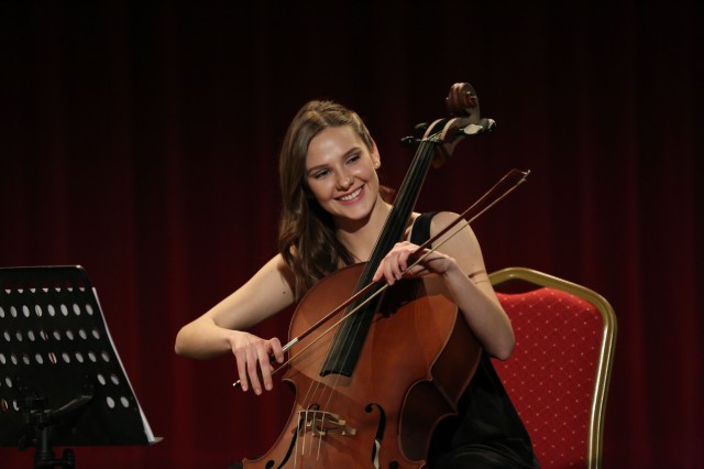 Alina Boz Fotoğrafı