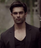 Karan Singh Grover fotoğrafı
