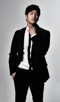 Lee Si-kang Fotoğrafı