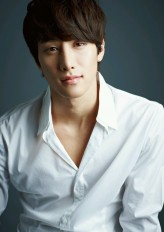 Lee Si-kang fotoğrafı