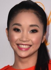 Lana Condor fotoğrafı