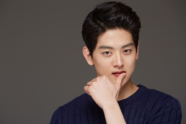 Yeo Hoe-hyeon fotoğrafı