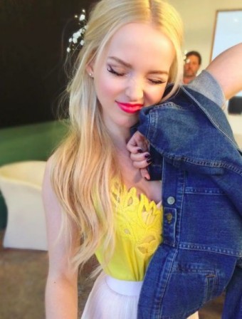 Dove Cameron Fotoğrafı