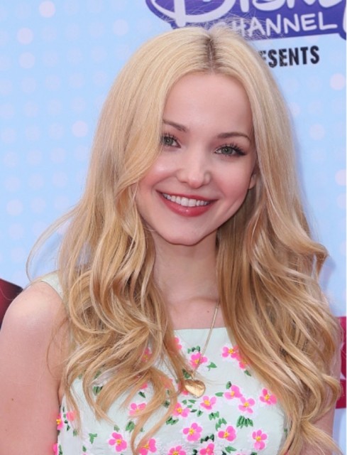 Dove Cameron Fotoğrafı