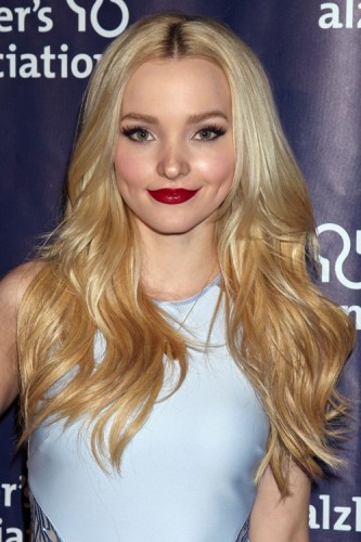 Dove Cameron Fotoğrafı