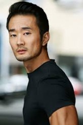 Jon Komp Shin fotoğrafı