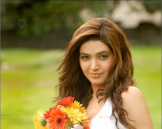 Karisma  Tanha Fotoğrafı