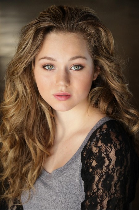 Brec Bassinger Fotoğrafı