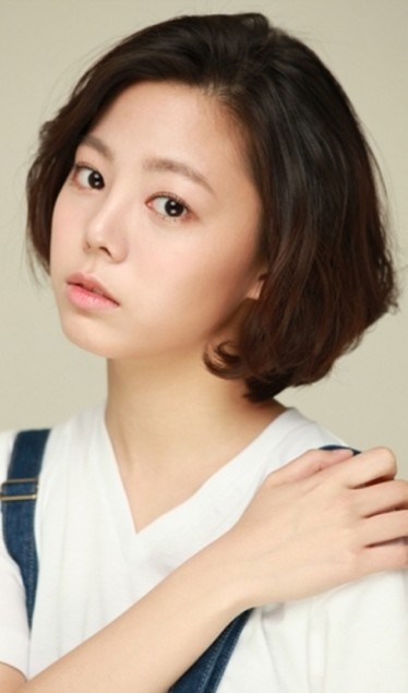 Yoon Ji-won Fotoğrafı