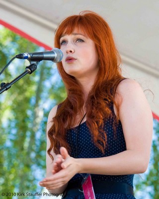 Alison Sudol Fotoğrafı