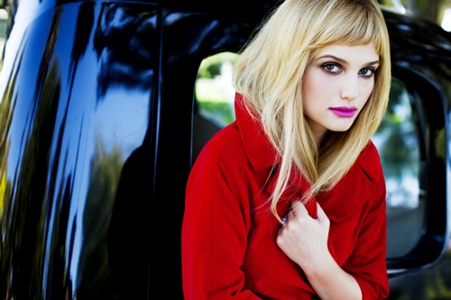 Alison Sudol Fotoğrafı