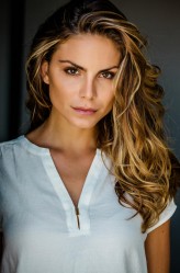 Nina  Senicar fotoğrafı