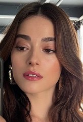 Simay Barlas fotoğrafı