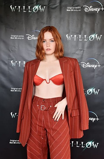 Ellie Bamber Fotoğrafı