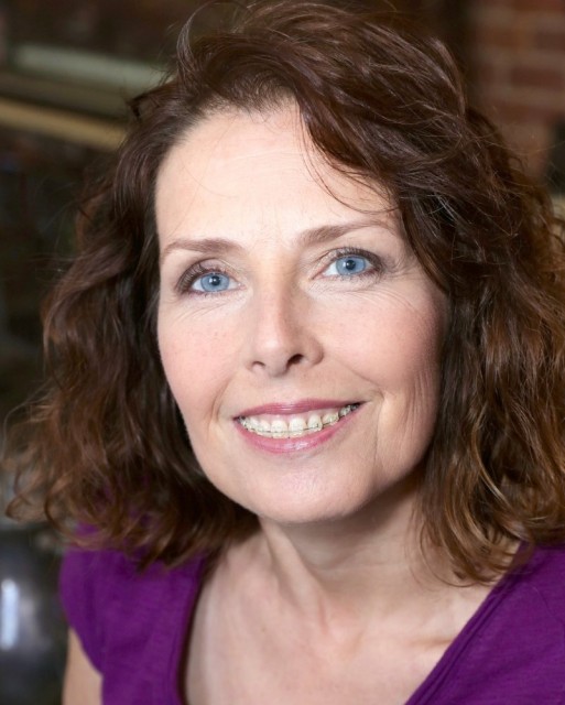 Ann  Lukens Fotoğrafı