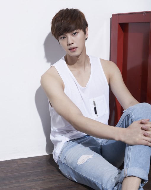 Song Kang Fotoğrafı