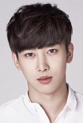 Zhou Yixuan fotoğrafı