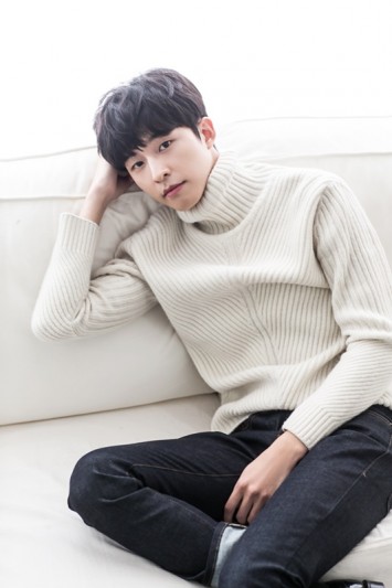 Hong Kyung fotoğrafı