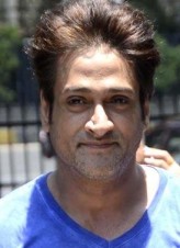 Inder Kumar (i) fotoğrafı
