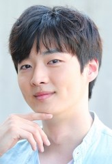 Kang Young-seok fotoğrafı