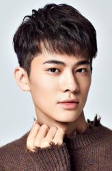 Liang Sen fotoğrafı