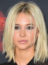 Isabel May fotoğrafı