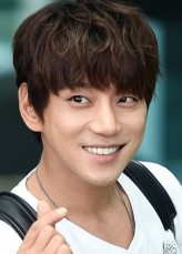 Hwang Chi-Yeul fotoğrafı