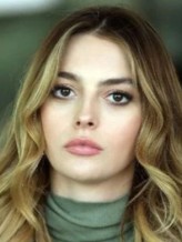 Melis Sezen fotoğrafı